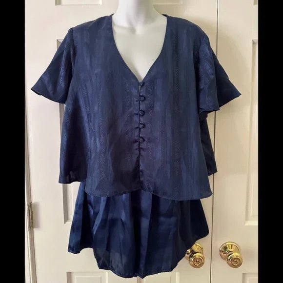 Victoria's Secret Other - VINTAGE GOLD LABEL Victoria's Secret Short Sleep Set in Navy Blue Silk S…
